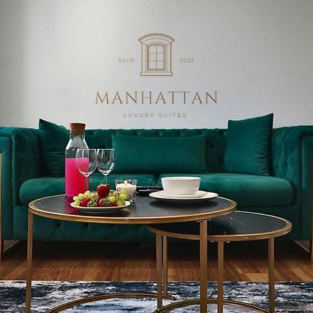 Manhattan Luxury Suites Bradford  Exterior photo