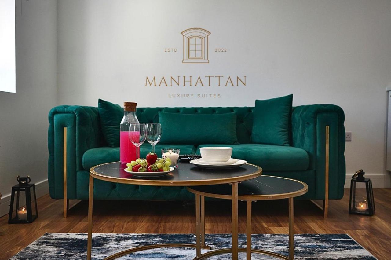 Manhattan Luxury Suites Bradford  Exterior photo
